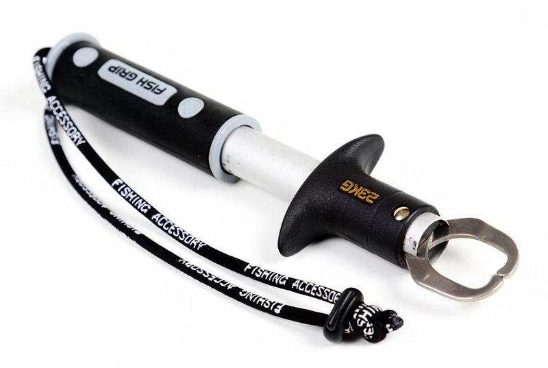 Predator Fishing Lip Grip with Built-In 22.7kg / 50lb Scal