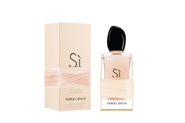 Deals on Giorgio Armani Si Rose Signature For Her 100ML Edp Compare Prices Shop Online PriceCheck