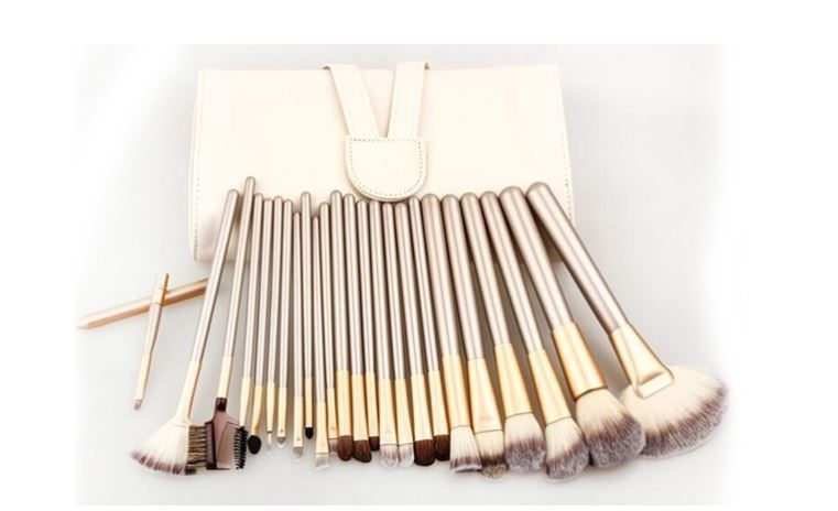 A 24-Piece Champagne Gold Make-Up Brush Set - Champagne