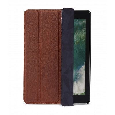 Decoded Leather Slim Cover for Apple iPad (2017 version) - Cinnamon Brown