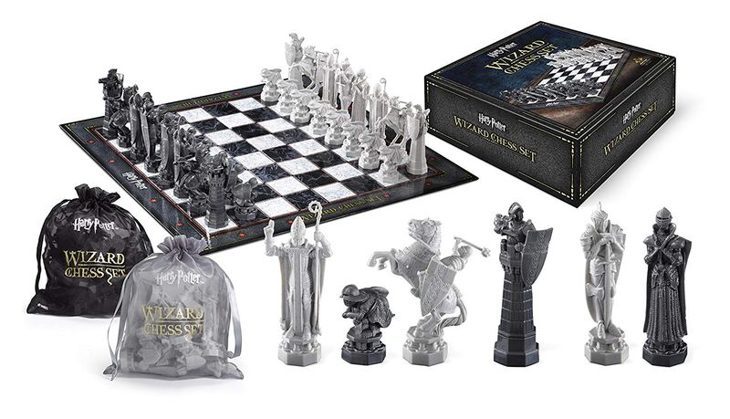 Harry Potter: Wizard Chess Set
