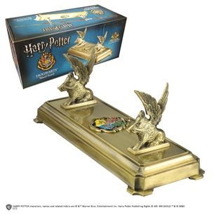 Harry Potter: Hogwarts Wand Stand (Parallel Import)