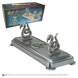 Harry Potter: Slytherin Wand Stand (Parallel Import)