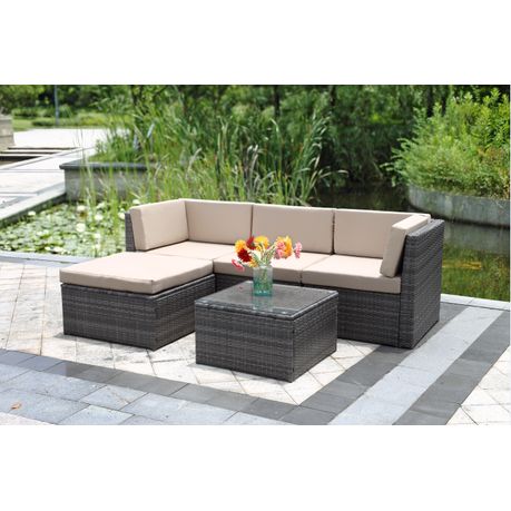 outdoor wicker sofa