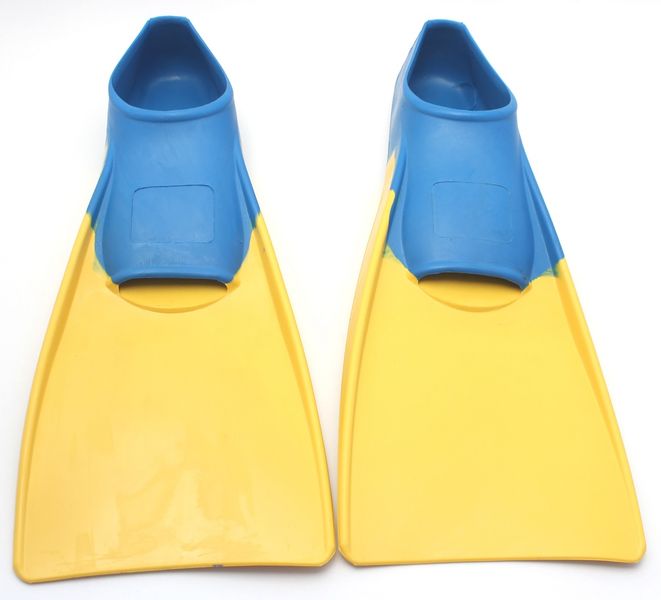 Star Long Blade Rubber Fins - (Size: 5-7)