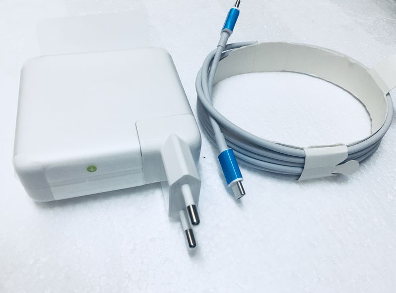 Replacement USB-C charger- MacBook Pro 15" 2016-2017