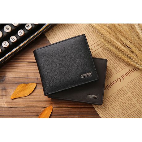 Male wallet with outlet coin pocket