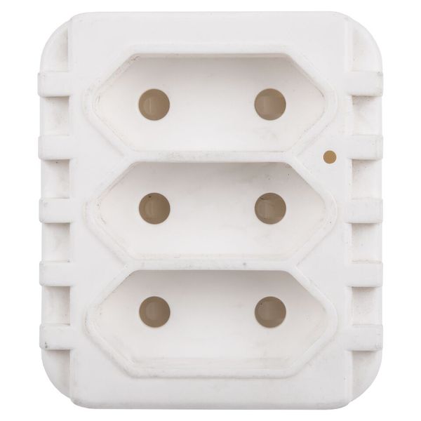 Nexus - Plug Adaptor - 3 x 5A