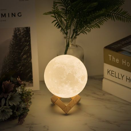 Colour changing store moon lamp