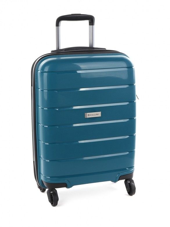 standard luggage weight