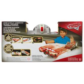 stunt and skills lightning mcqueen