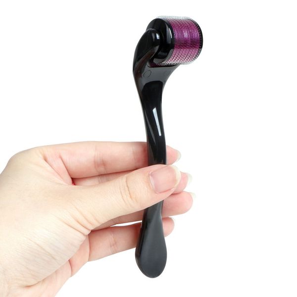 540 Titanium Microneedle Derma Roller 0.3mm - Black &amp; Purple