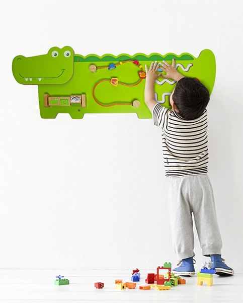 Jeronimo Wooden Wall Activity Crocodile