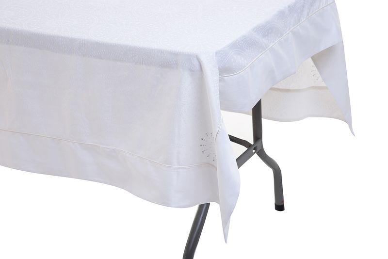 Cottonbox Gala Polycotton Reyna White w/Crystal - Round Tablecloth