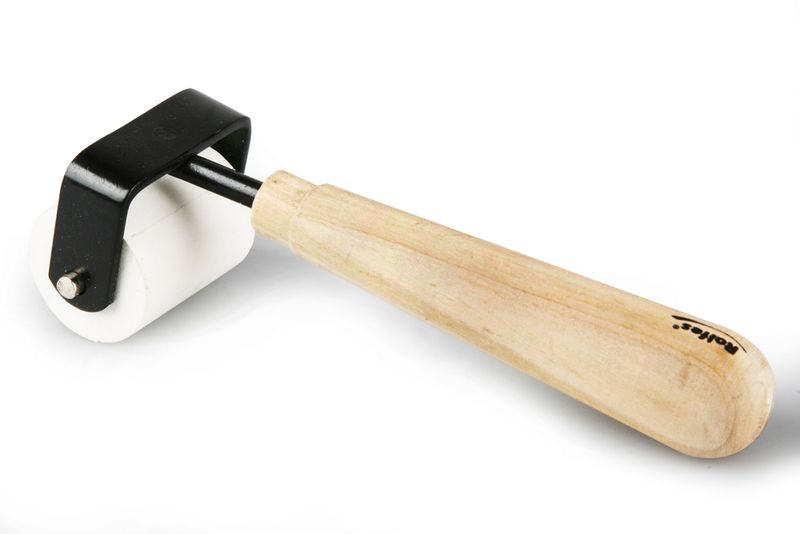 Rolfes Wood Handle Hard Rubber Brayer 1 - 1/2 inch