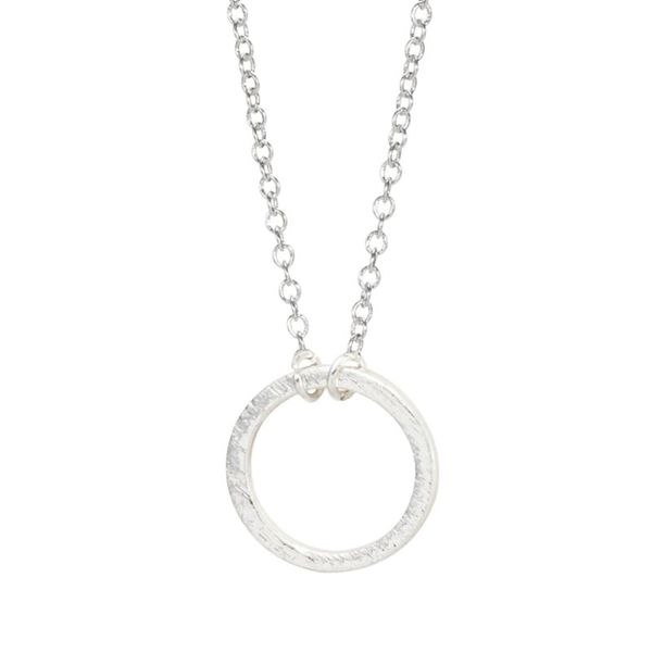 Dainty Circle Necklace
