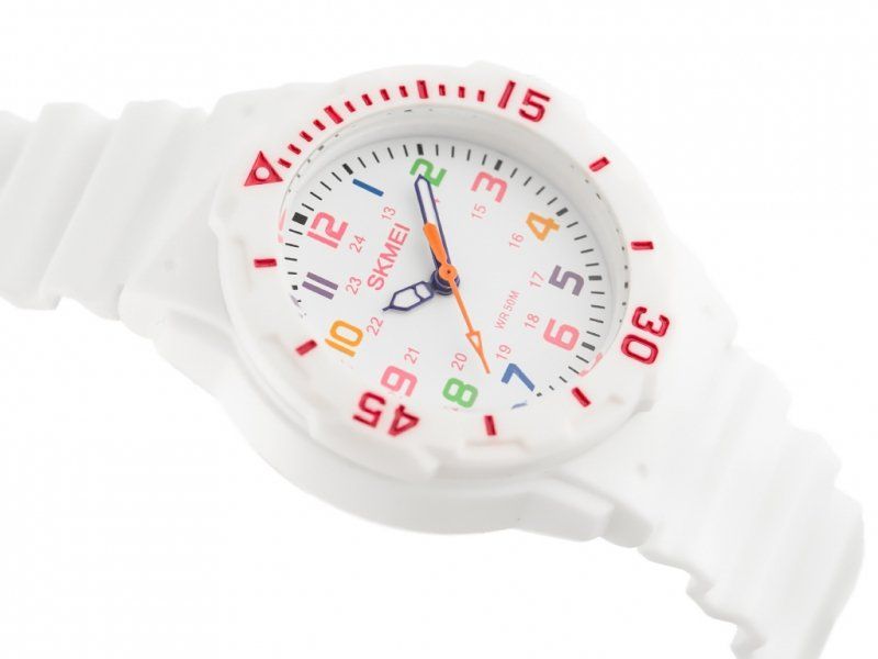 SKMEI 1043 Waterproof Children Wrist Watch - white
