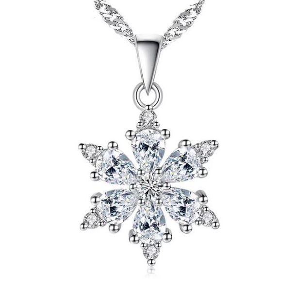 Sterling Snowflake Pendant: Winter's Beauty in Shimmering Silver