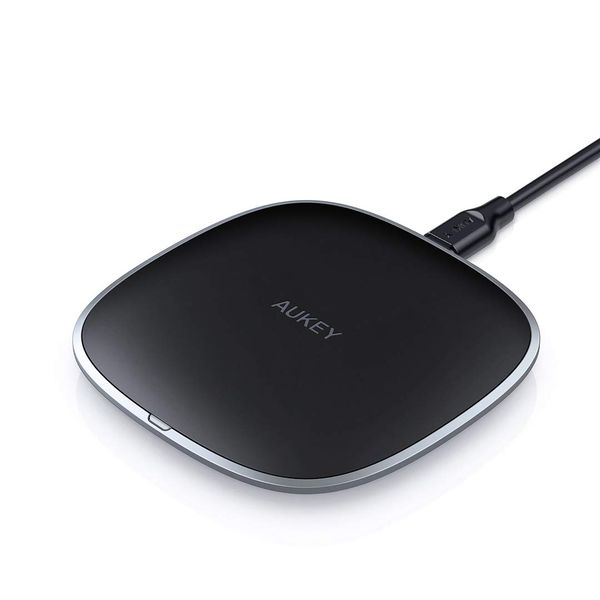 AUKEY Graphite 10W Wireless Fast Charger with LED Indicator