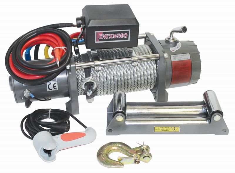 Runva 12 Volt 4300kg / 9500 Pound Low Mount Winch with Seperate Solenoid
