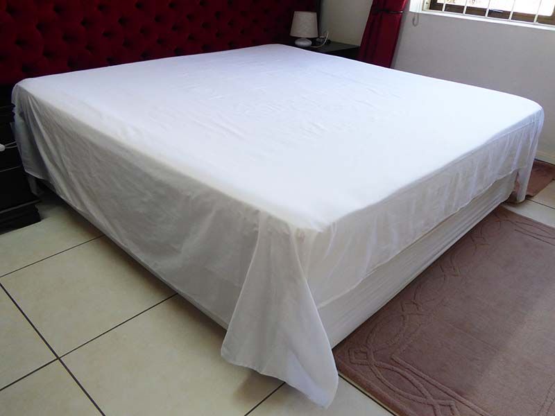 Rey's Fine Linen King Bed Flat Sheet 300 TC White Extra Length & Depth Image