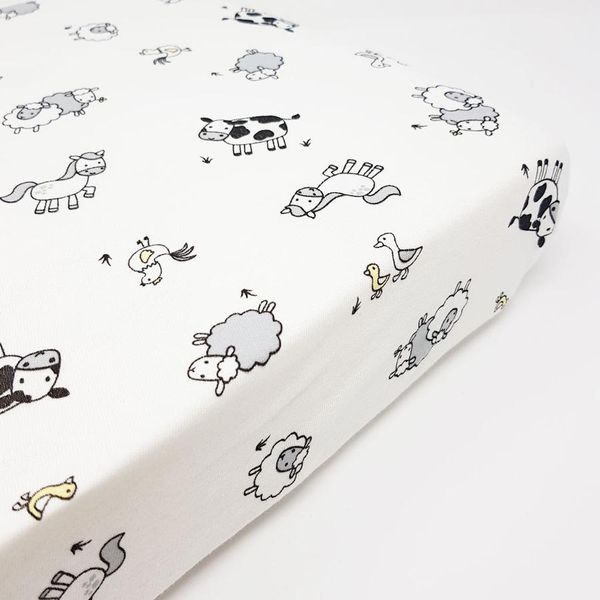 little acorn - Farm Animals 66x132cm Cot Fitted Sheet - Large