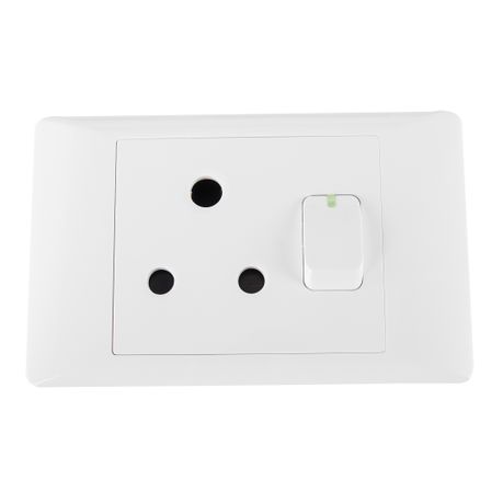 2 plug to 4 plug outlet