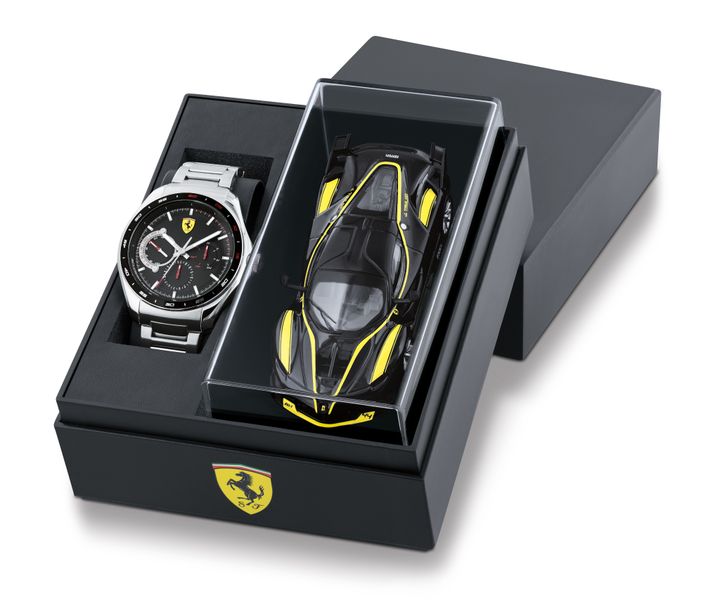 Scuderia Ferrari Speeracer Giftset Black Dial with Stainless Steel Bracelet